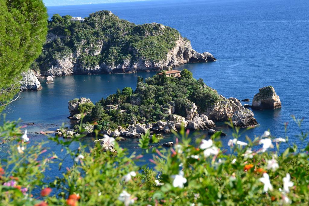 Charming Place Таормина Экстерьер фото